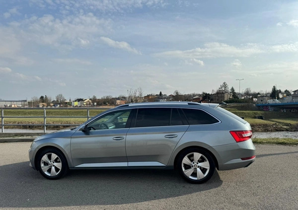 Skoda Superb cena 65000 przebieg: 182000, rok produkcji 2015 z Koronowo małe 121